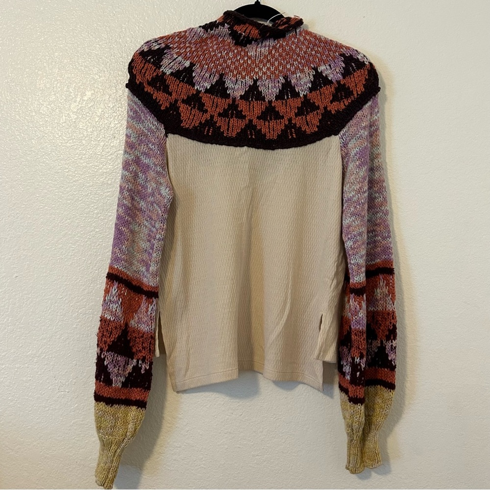 NEW FREE PEOPLE Swit The Small Stuff Pullover in Femme
Combo Knit Small - Picture 4 of 6